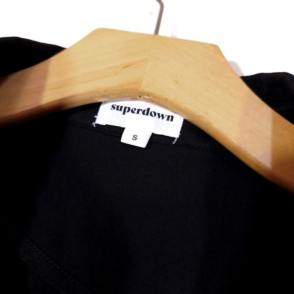 New Superdown Caleb Open Back Button Front Crop T… - image 2